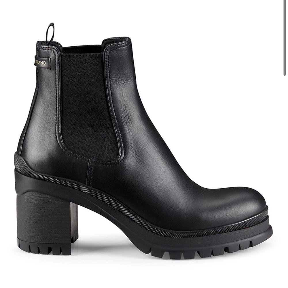 🔥Prada Leather Lug Sole Chelsea Boots🔥